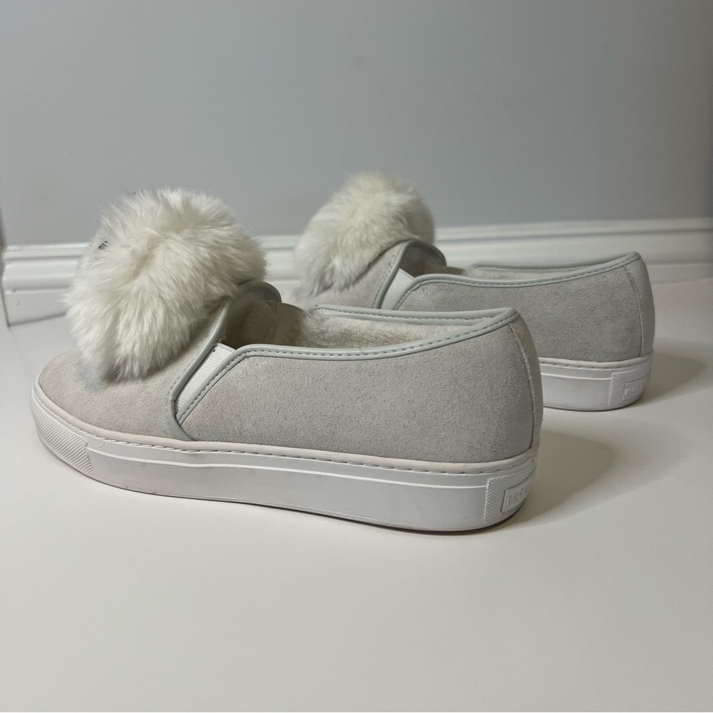 Katy Perry Women's White Suede Slip On Sneakers Owl Pom Pom Accents Size 8.5 - Picture 3 of 8